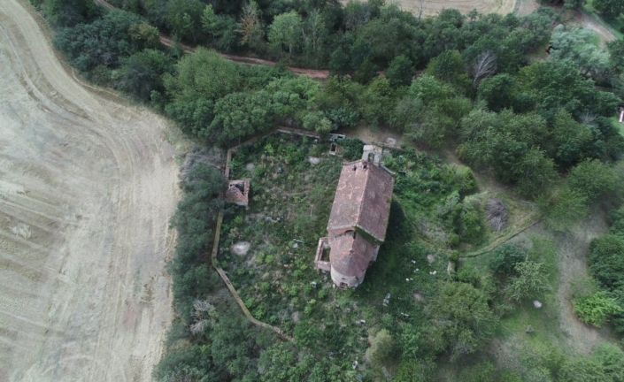 Kostel v Přibenicích, rok 2020, zdroj: https://www.lovecpokladu.cz/mista/m/kostel-nanebevzeti-panny-marie-977